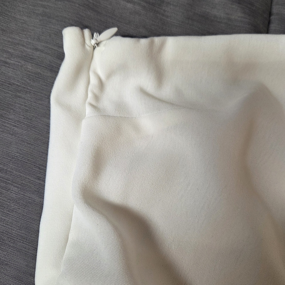 She + Sky White One Shoulder Dress - Picture 2 of 7